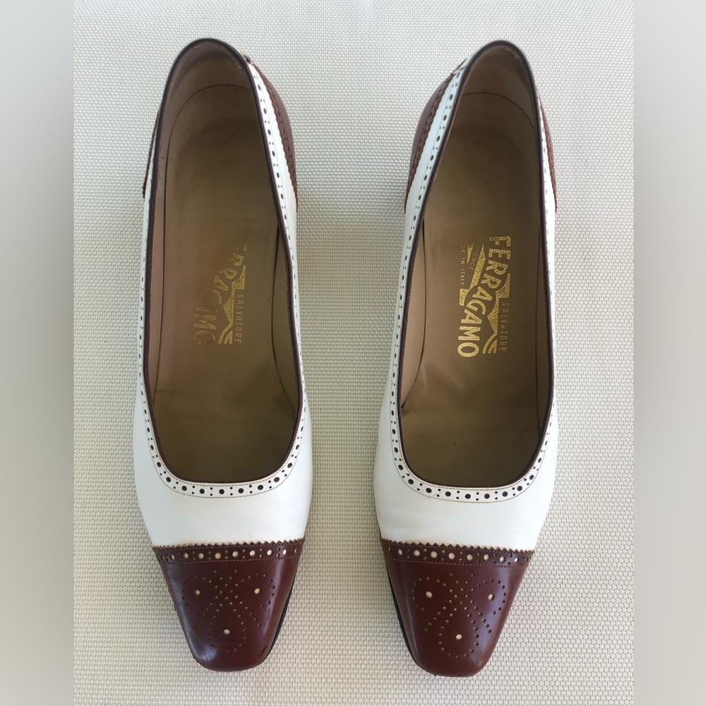 Vintage Salvatore Ferragamo leather Pumps - size 9.5